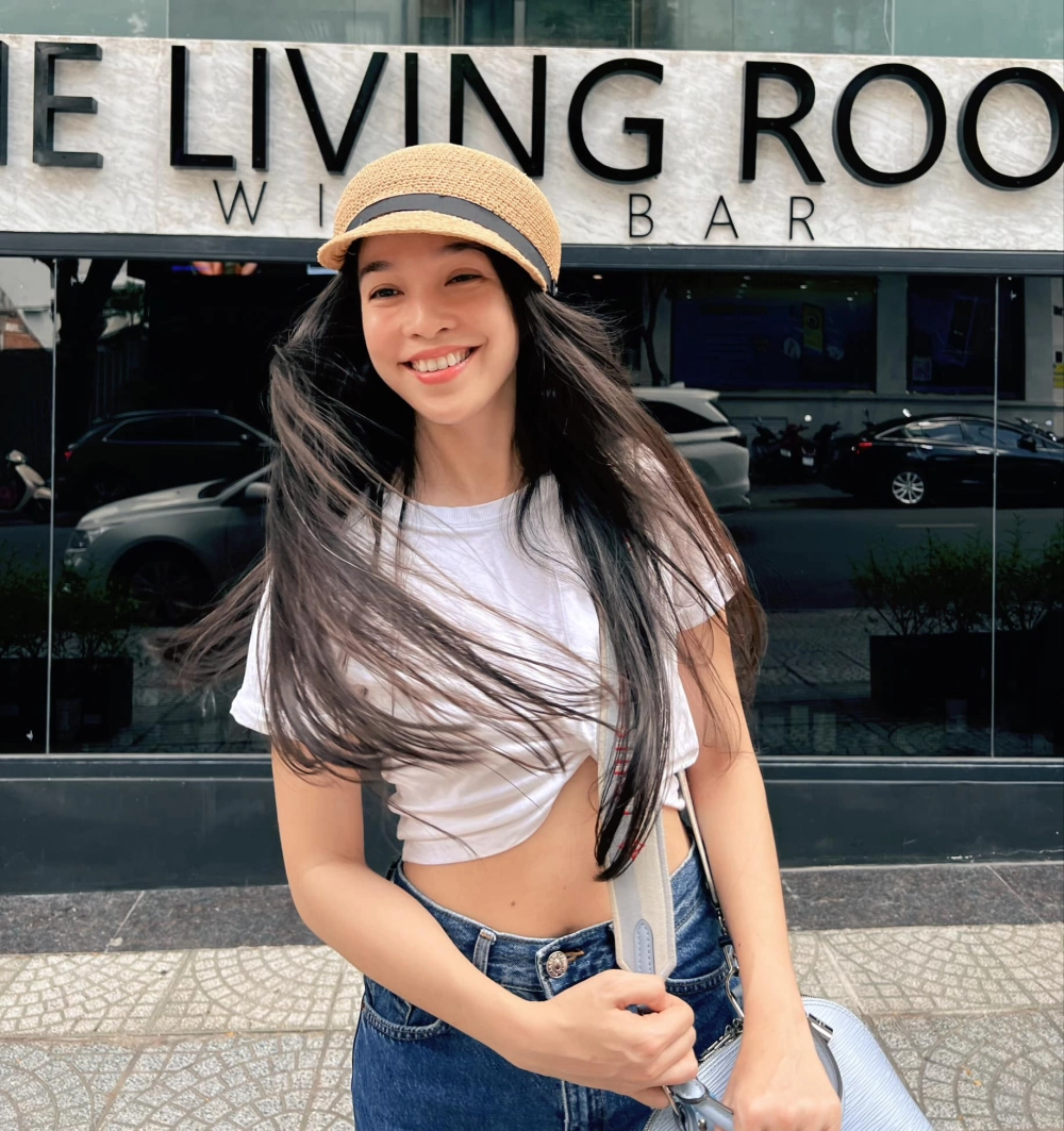 Điều Em Lo Sợ của Hiền Thục chứa đựng những suy tư về cuộc sống
