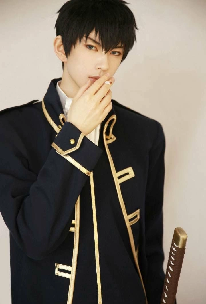 Hijikata cosplay mang đến phong cách samurai đầy chất