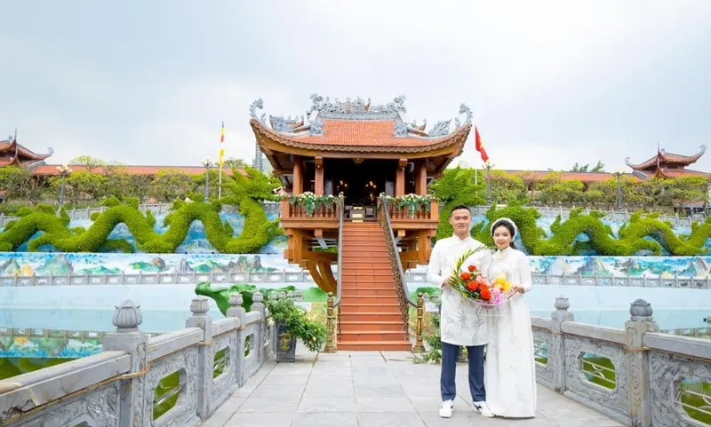 Cảnh chùa Ba Vàng mang đến không gian bình yên và thanh thản