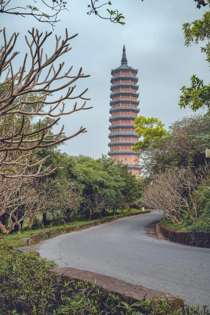 Cùng nhau khám phá du lịch chùa Bái Đính tuyệt đẹp