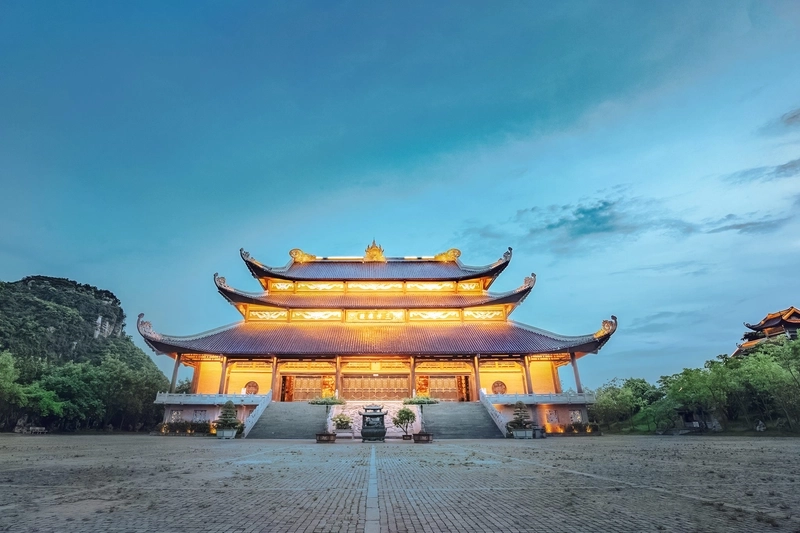Chìm đắm trong cảnh chùa Bái Đính tuyệt đẹp giữa thiên nhiên
