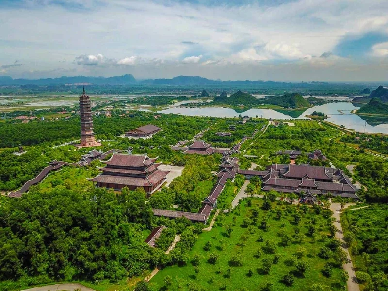 Cảnh quan chùa Bái Đính mang đến cảm giác thanh tịnh, bình yên