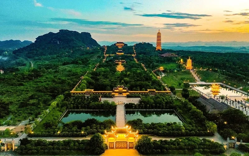 Cảnh sắc tuyệt vời tại cảnh đẹp chùa Bái Đính mỗi mùa