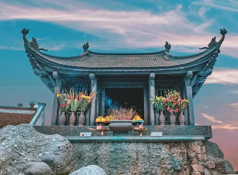 Khám phá chùa Yên Tử thờ ai tại đỉnh chùa đồng Yên Tử