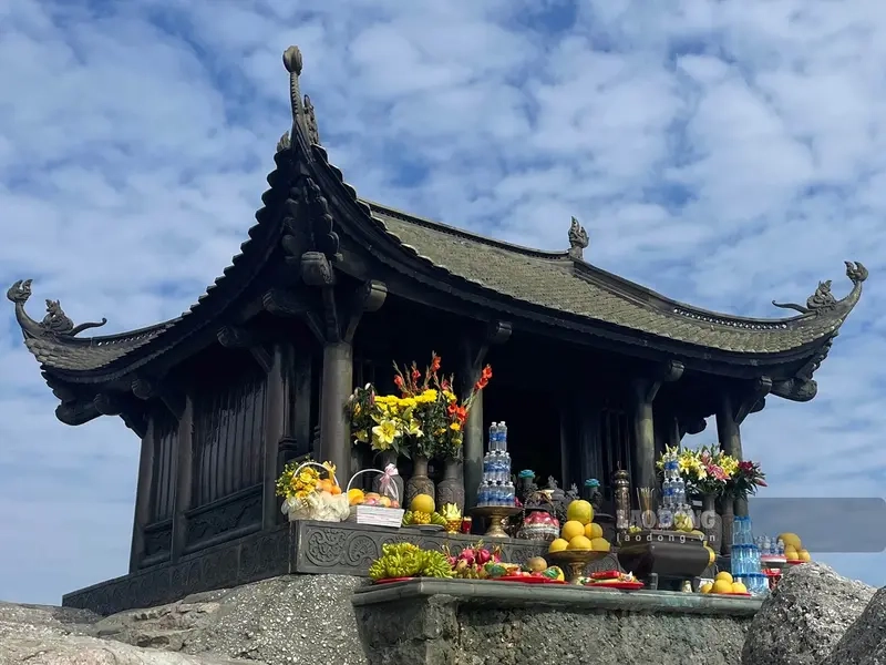 Du lịch chùa Yên Tử không thể thiếu điểm đến chùa đồng Yên Tử