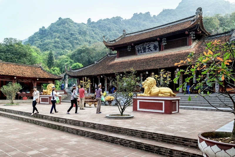 Địa chỉ du lịch tâm linh nổi bật điểm du lịch chùa hương