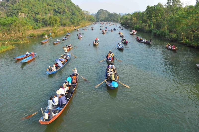 Du xuân cầu an cùng chùa hương mùa lễ hội
