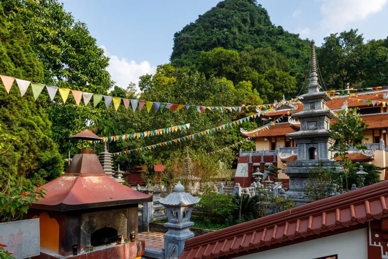 Hòa mình vào thiên nhiên tại phong cảnh chùa hương