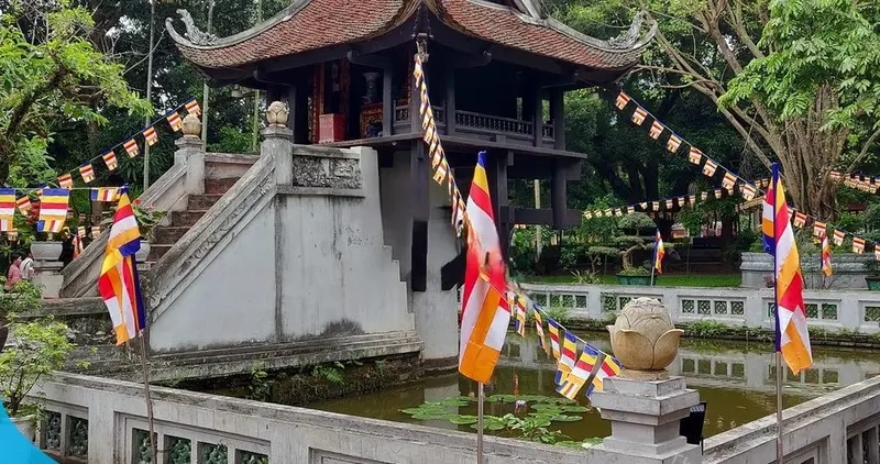 Hình chùa 1 cột tái hiện sự thanh tịnh và uy nghiêm giữa lòng Hà Nội