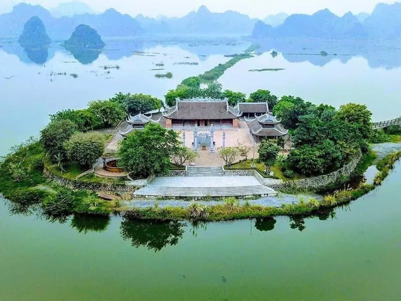 Phong cảnh chùa Tam Chúc Hà Nam mang đến cảm giác thư thái và an lành