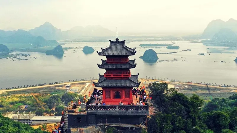 Toàn cảnh Tam Chúc mang đến bức tranh thiên nhiên tuyệt đẹp