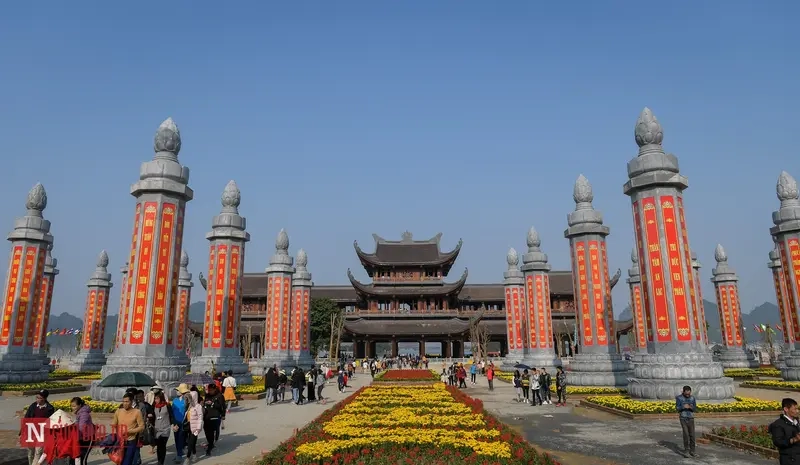 Khu di tích Tam Chúc là điểm đến du lịch tâm linh nổi tiếng