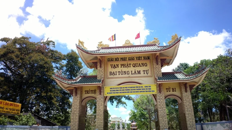 Cập nhật không khí chùa phật quang hôm nay, an lành và thanh tịnh.