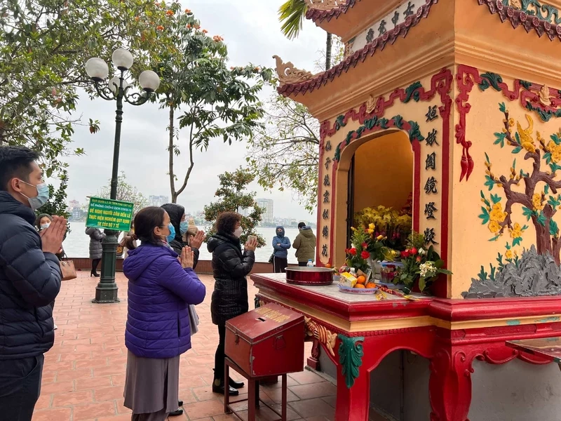 Điểm đến linh thiêng bậc nhất phủ tây hồ ở hà nội