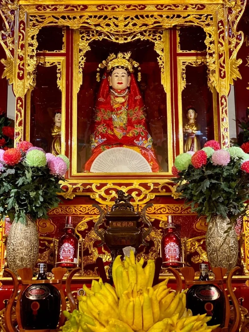 Bạn biết không, phủ tây hồ thờ gì