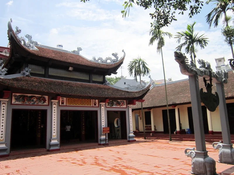 Vẻ đẹp trầm mặc qua hình ảnh phủ tây hồ