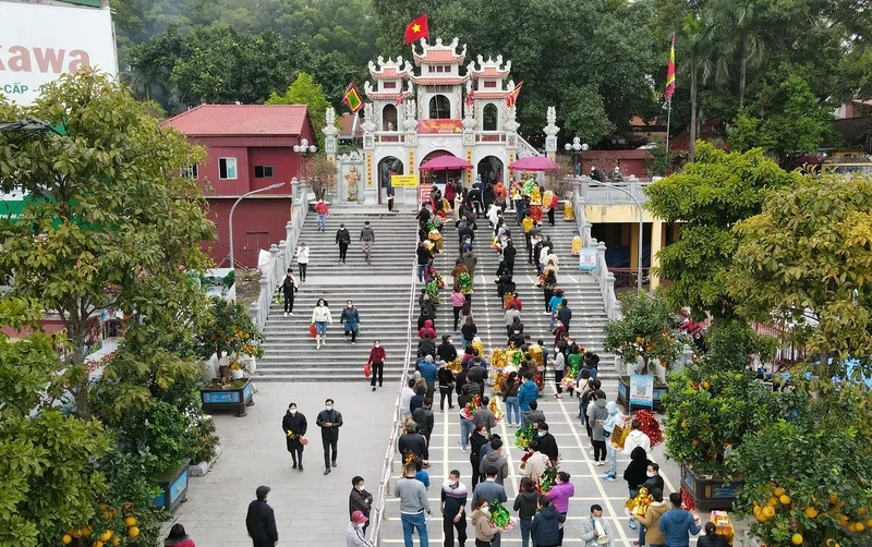 Tụ hội đông vui trong lễ bà chúa kho