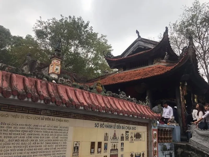 Nét cổ kính lưu giữ tại đền gốc bà chúa kho
