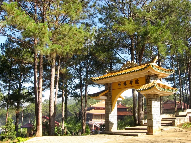 Bình minh rạng rỡ tại thiên viện trúc lâm đà lạt