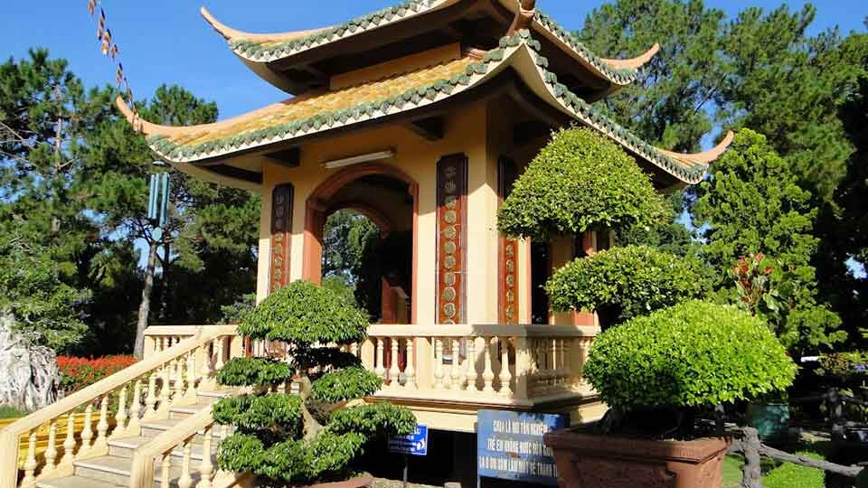 Trải nghiệm du lịch thiền viện trúc lâm đà lạt giữa thiên nhiên thanh bình