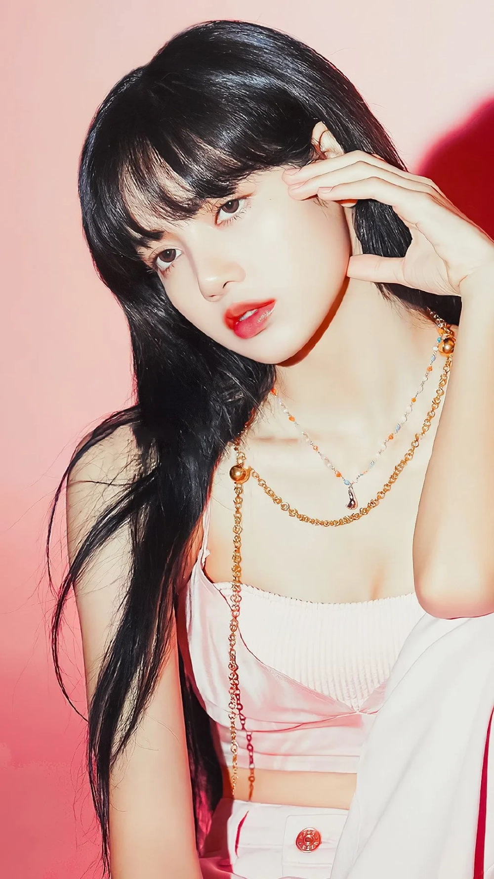 Cưng mê mệt với hình nền Lisa Blackpink thần thái đỉnh cao