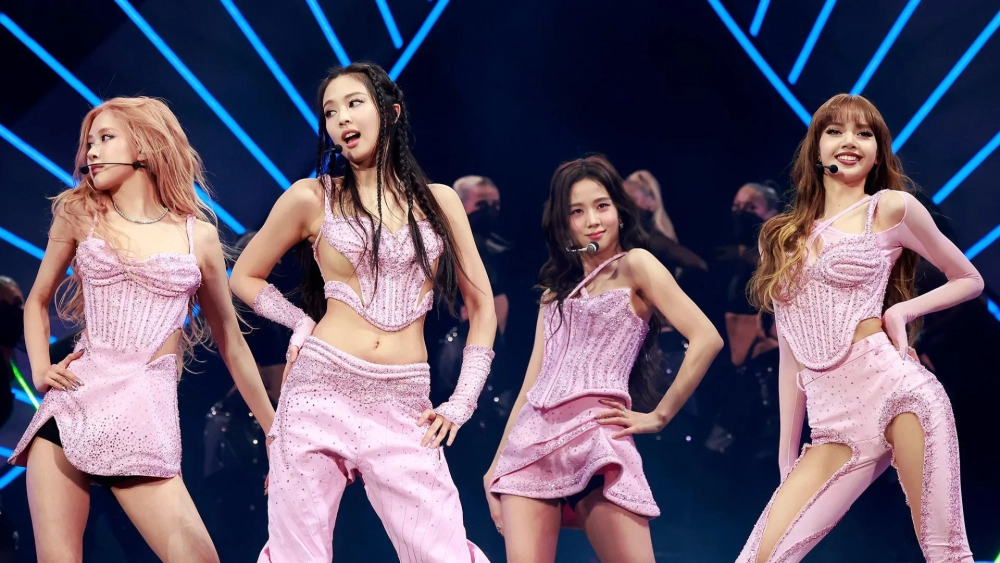 Gu riêng của fan girl với ảnh Blackpink làm hình nền máy tính