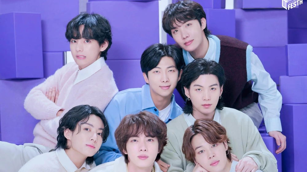 Làm mới không gian làm việc với hình nền máy tính BTS