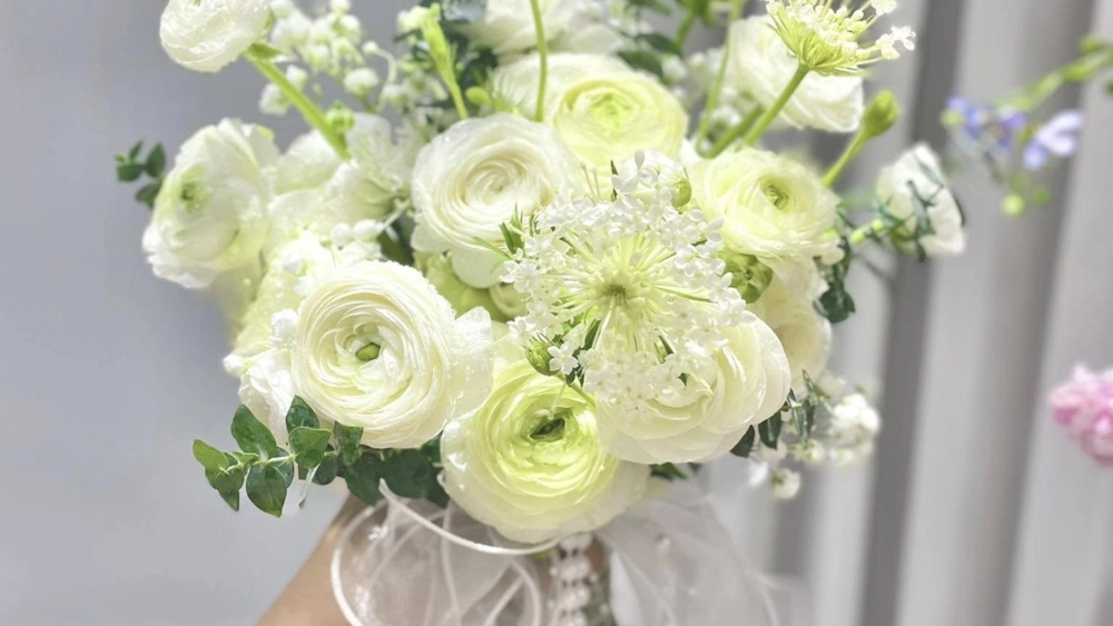 Hoa mao lương cầm tay cô dâu, lựa chọn hoàn hảo