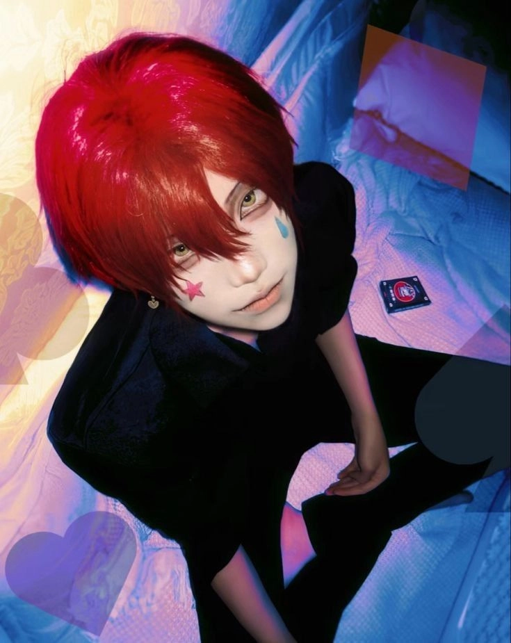 Cosplay hisoka đầy ma mị tái hiện nhân vật cực chuẩn