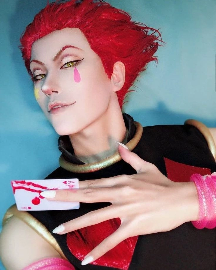 Hunter x hunter hisoka cosplay đầy sắc màu và thần thái đáng sợ