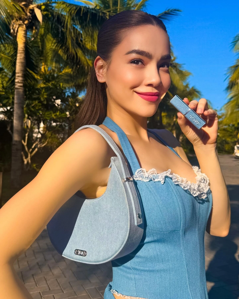 Hồ Ngọc Hà sinh năm 1984, nữ ca sĩ tài năng của Vpop