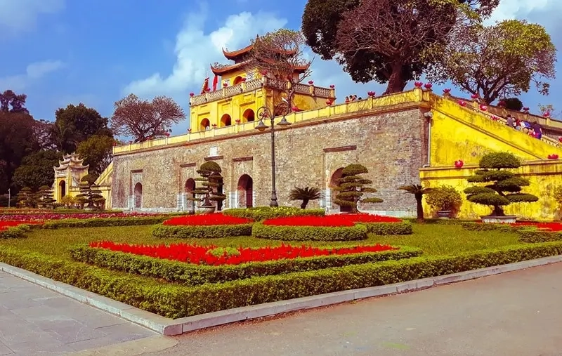 Di tích hoàng thành hà nội là điểm đến lịch sử không thể bỏ qua
