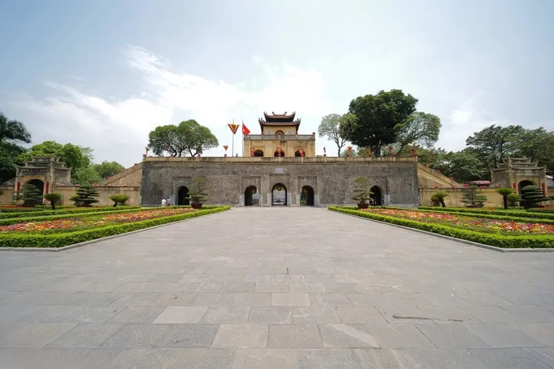 Khám phá di tích thăng long với những bài học lịch sử sâu sắc