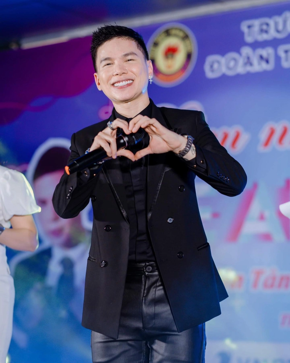 Hoàng Tôn playlist tổng hợp nhạc trẻ đỉnh cao