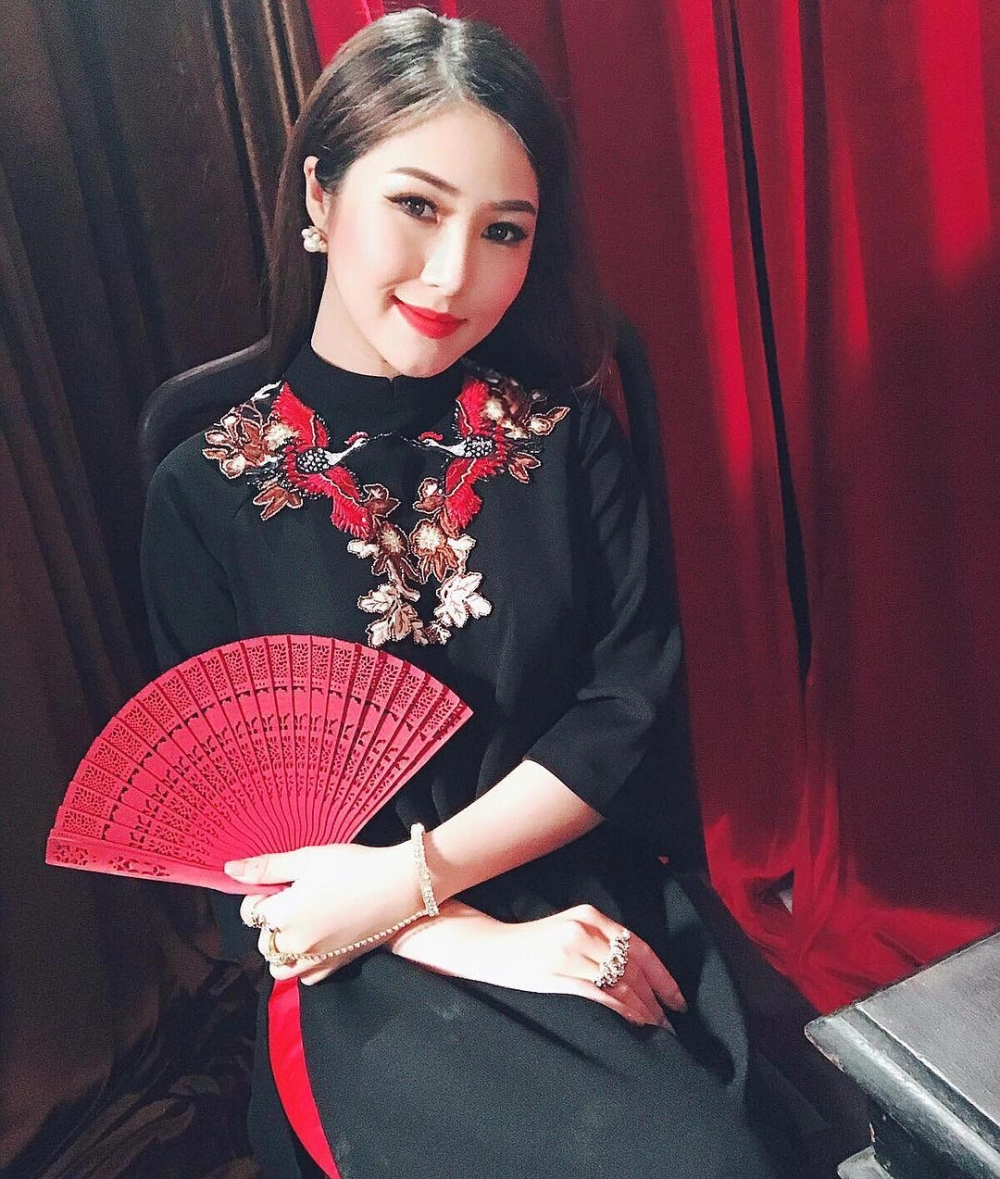 Hương Tràm bài hát nào bạn yêu thích nhất? Hãy chia sẻ với chúng tôi