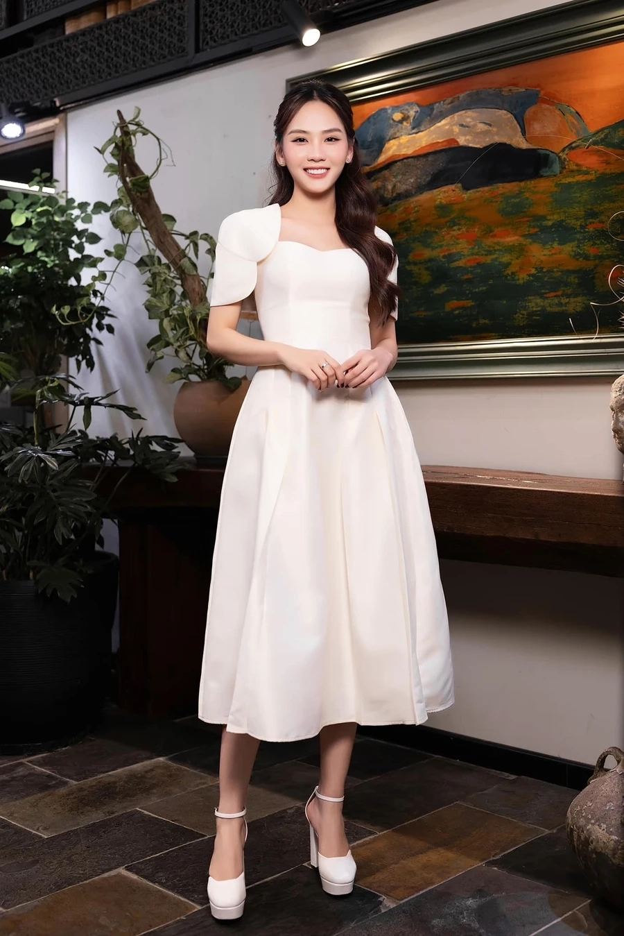 Hoa hậu Huỳnh Nguyễn Mai Phương là người đẹp nổi bật với những thành tích đáng chú ý