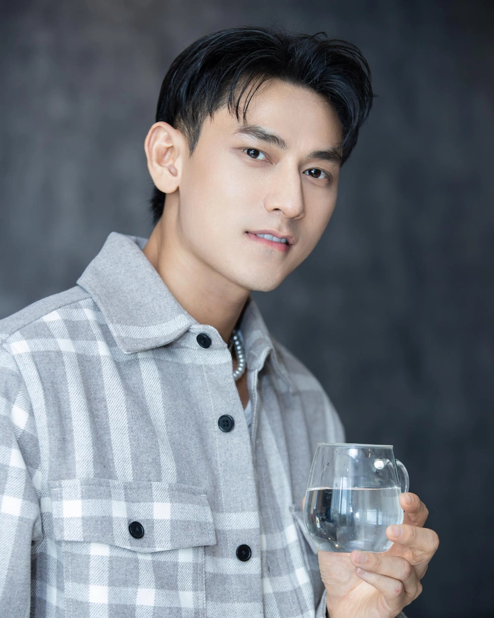 Singer Isaac, giọng ca chinh phục mọi trái tim