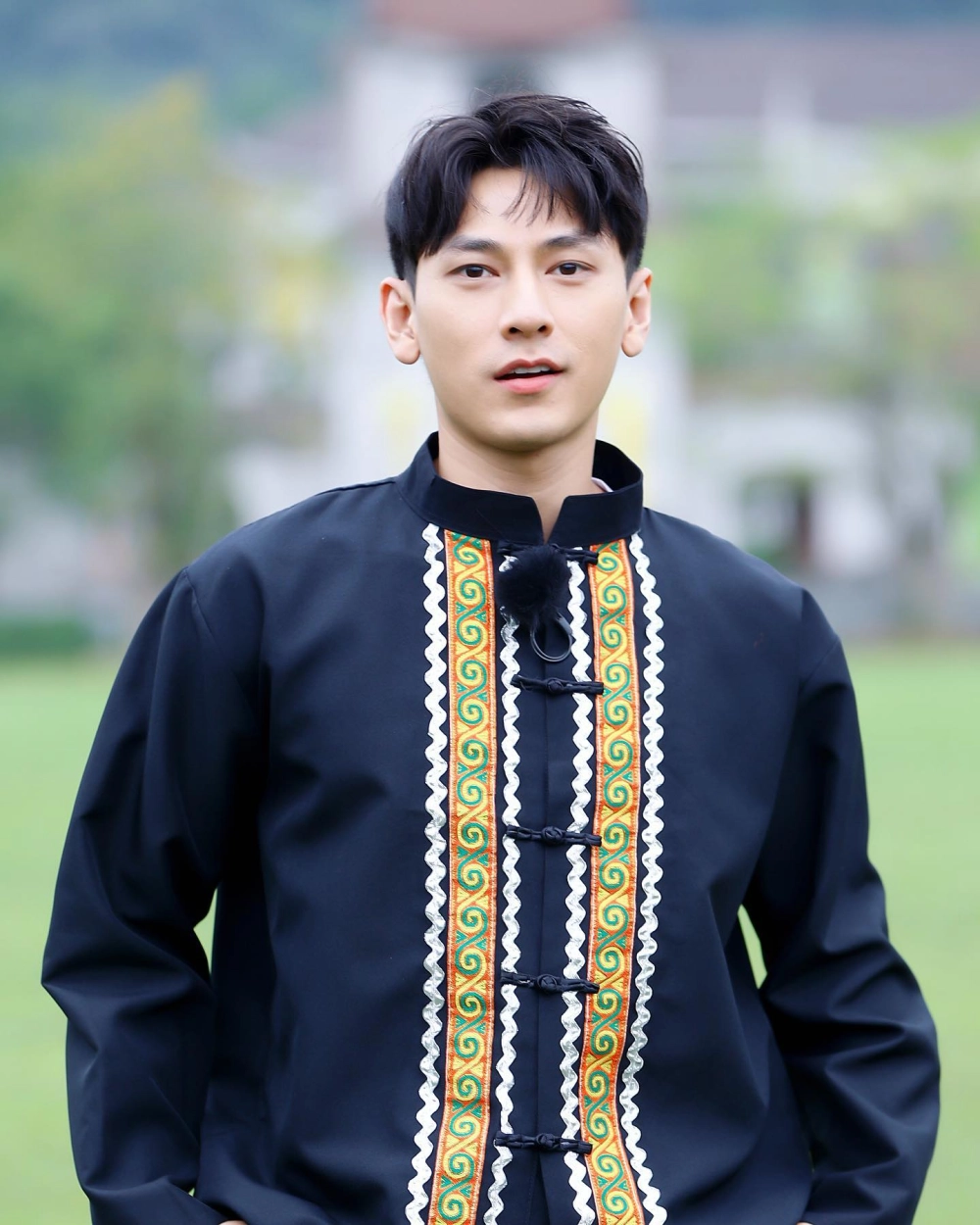 Isaac chiều cao, dáng chuẩn idol Việt
