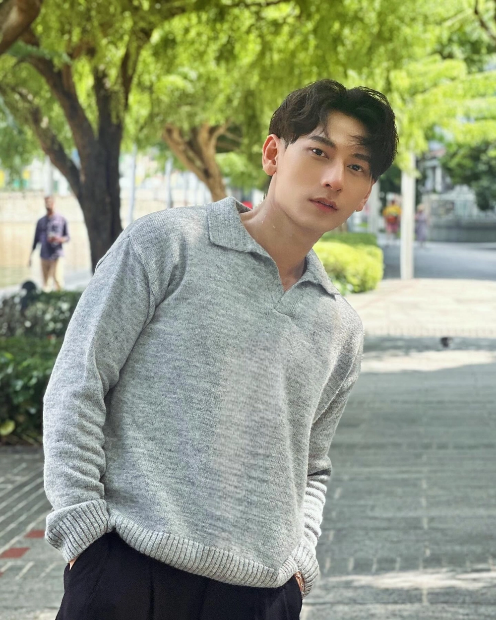 Isaac sinh năm bao nhiêu, bạn đoán thử xem