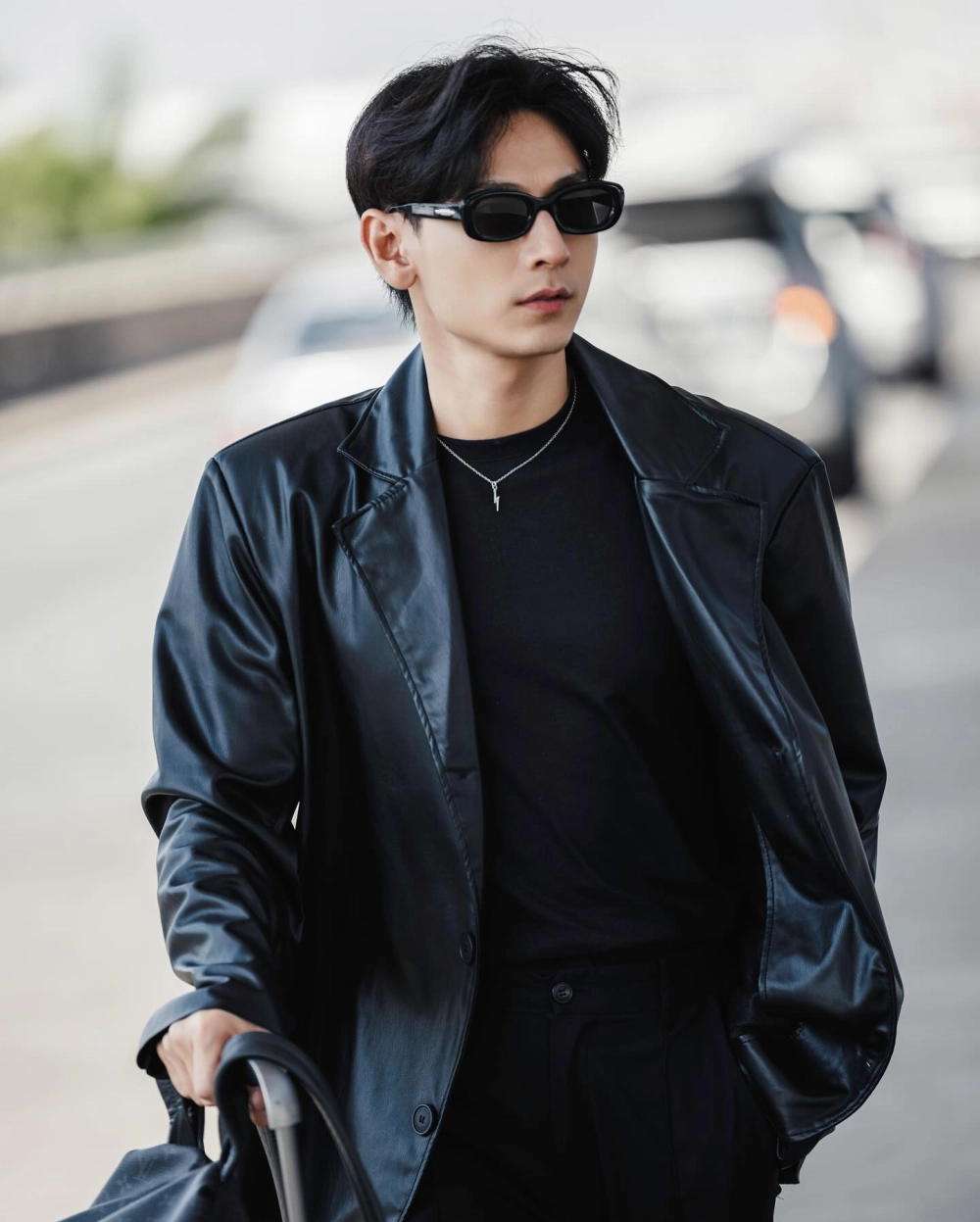 Isaac anh trai say hi, màn trình diễn bùng nổ