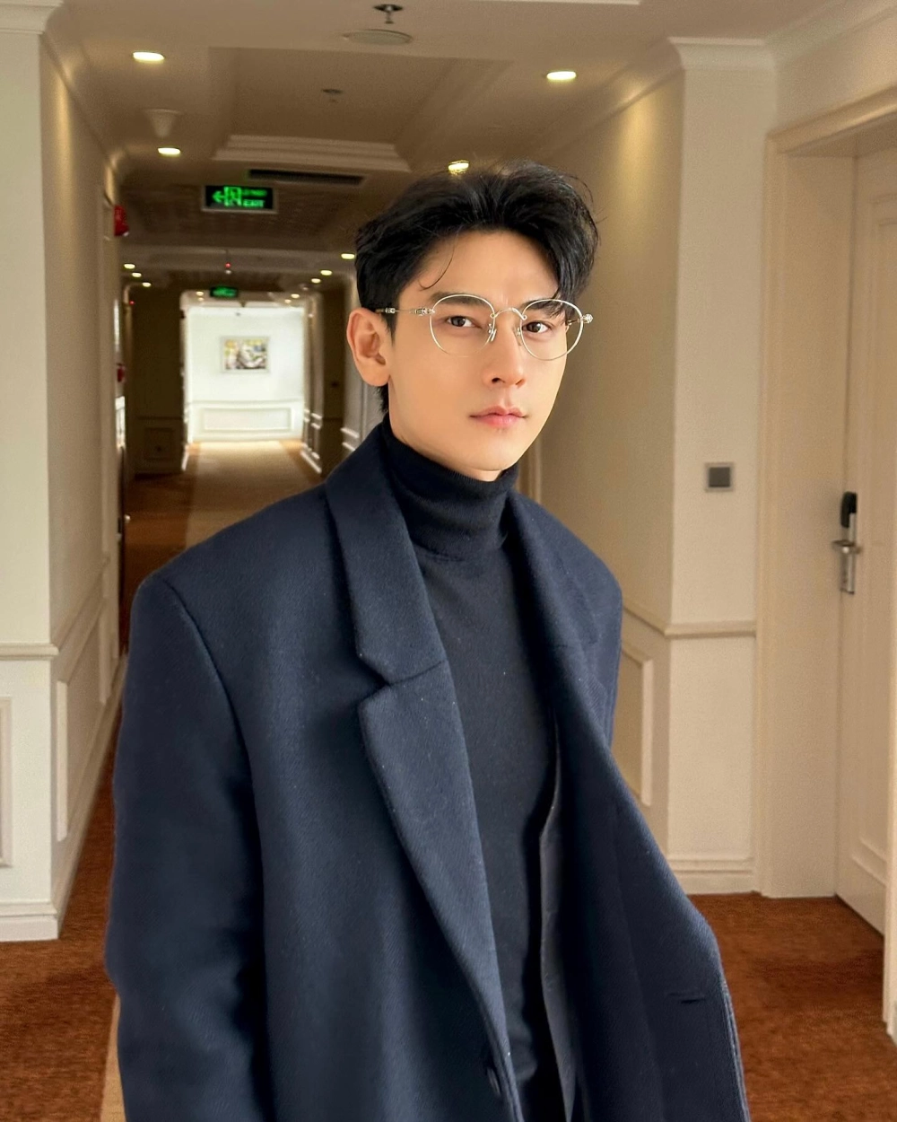 Isaac YouTube, xem video hit triệu view