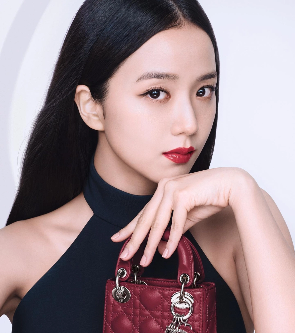Jisoo height, vóc dáng chuẩn idol K-pop