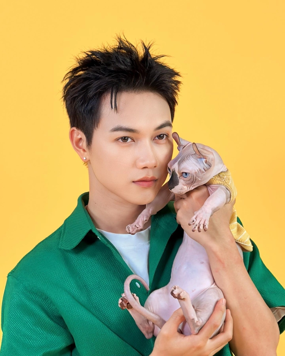 Khám phá những bài hát của JSol và các ca khúc đáng chú ý mà anh đã phát hành.