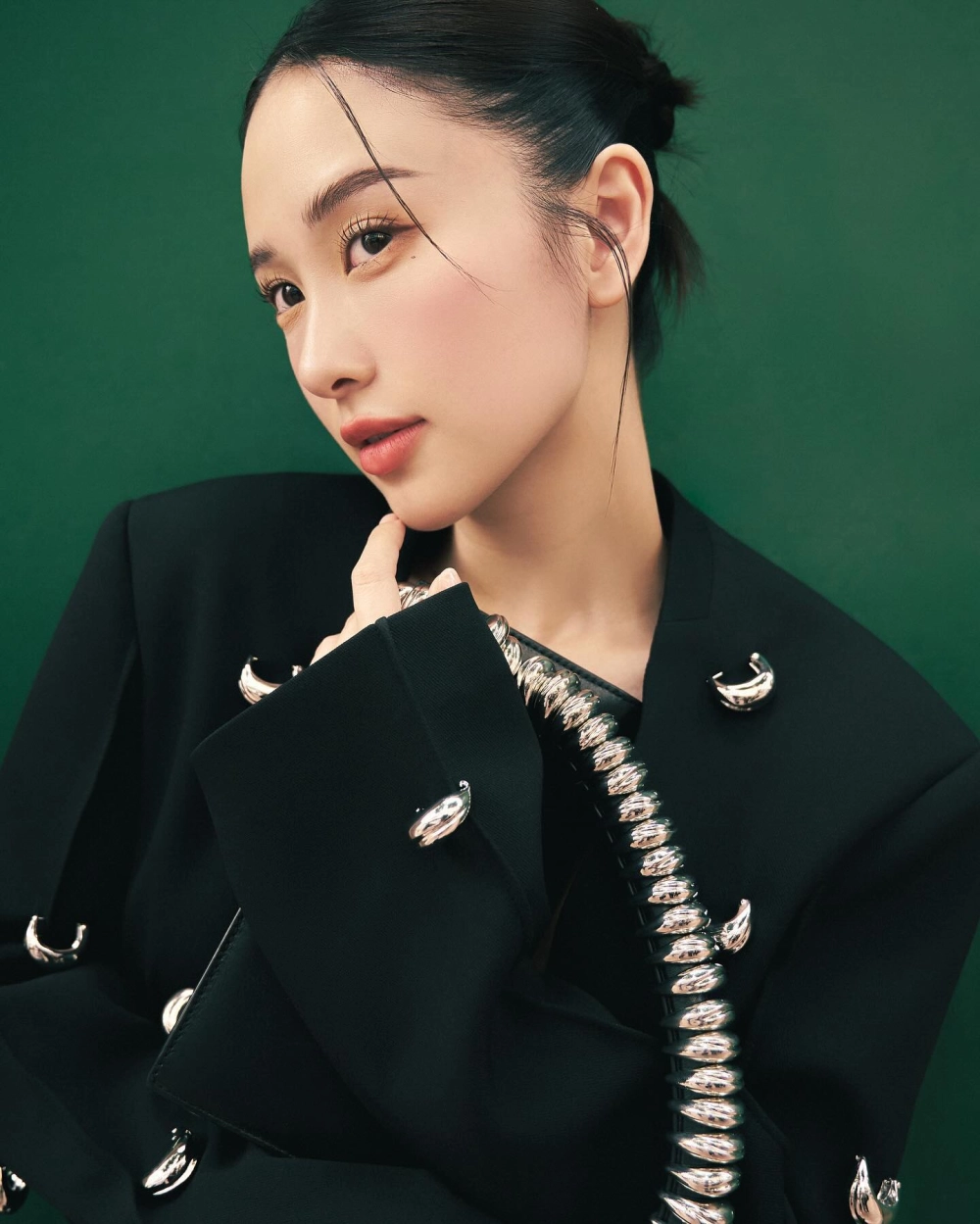 Jun Vũ tên thật Vũ Phương Anh ngọt ngào