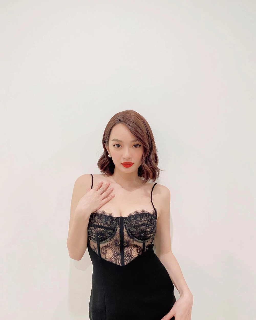 Kaity Nguyễn số đo 3 vòng cân đối quyến rũ