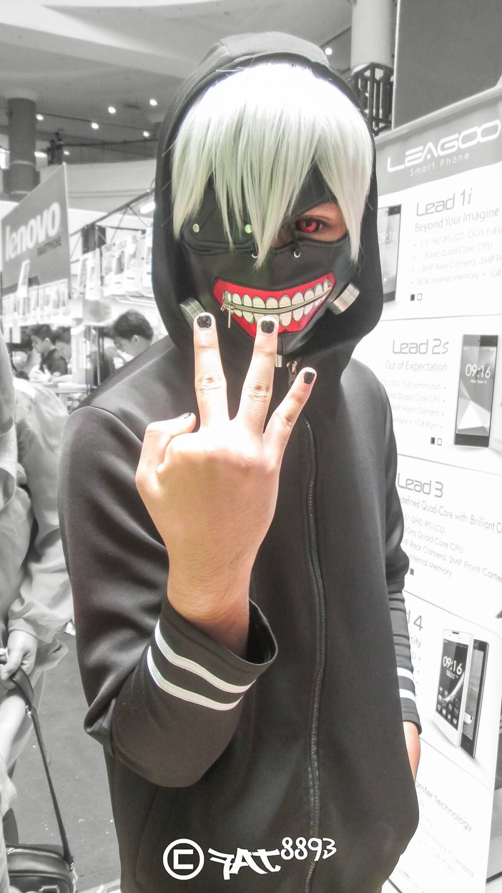 Cosplay Ken Kaneki thể hiện nỗi đau và bản lĩnh nội tâm