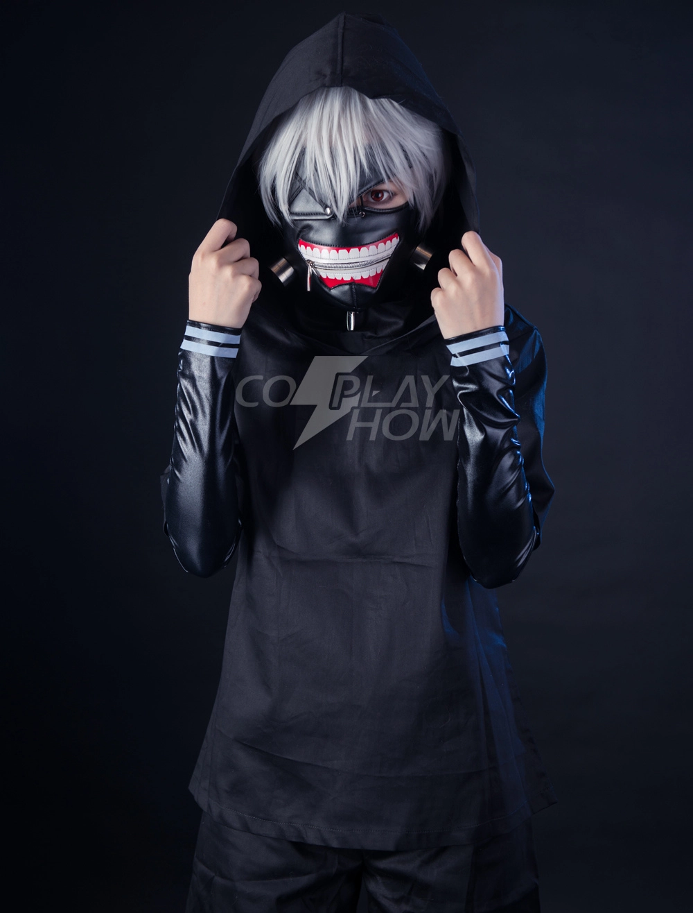 Kaneki Ken cosplay mask là điểm nhấn khiến fan cuồng