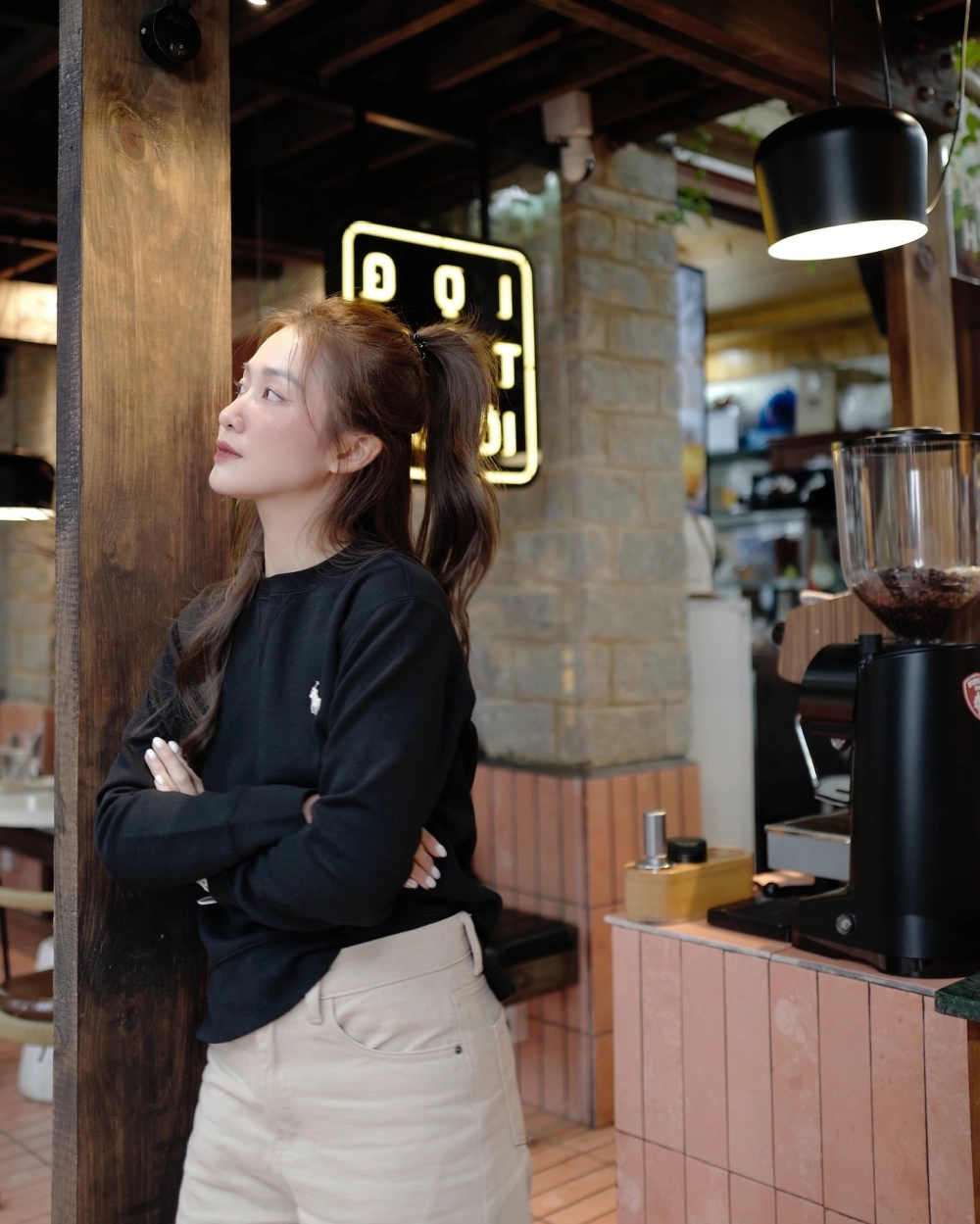 Khả Ngân 11 Tháng 5 Ngày thời trang trẻ trung