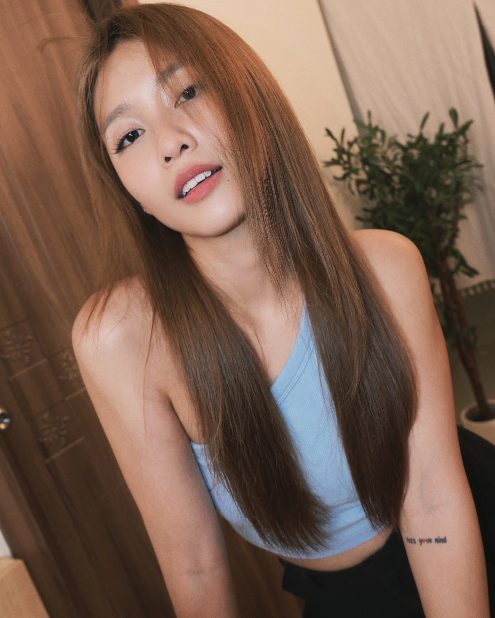 Khả Ngân Gia Đình Mình Vui Bất Thình Lình vai Phương duyên dáng