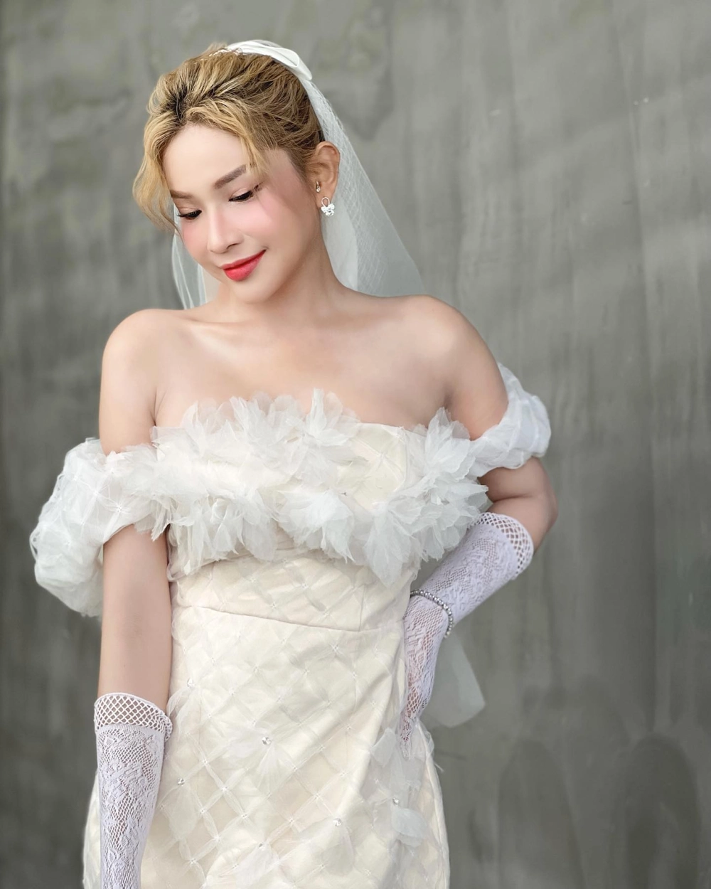 Khả như bị bỏng nặng khiến người hâm mộ không khỏi xót xa